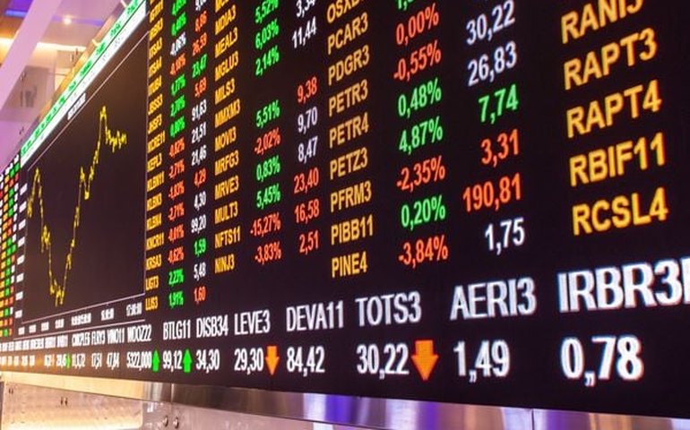 Mercado financeiro fecha em queda, com Ibovespa recuando 0,81%