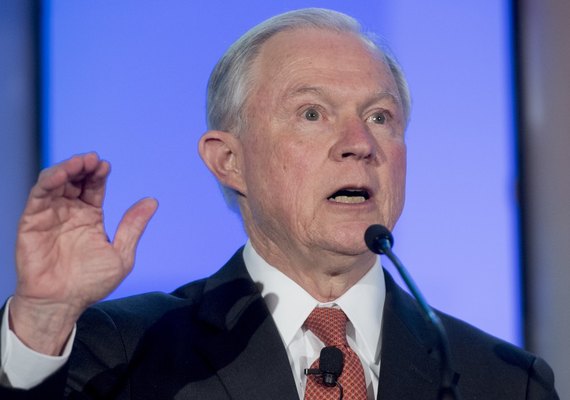 Procurador-geral dos EUA irá depor no Senado em sessão aberta