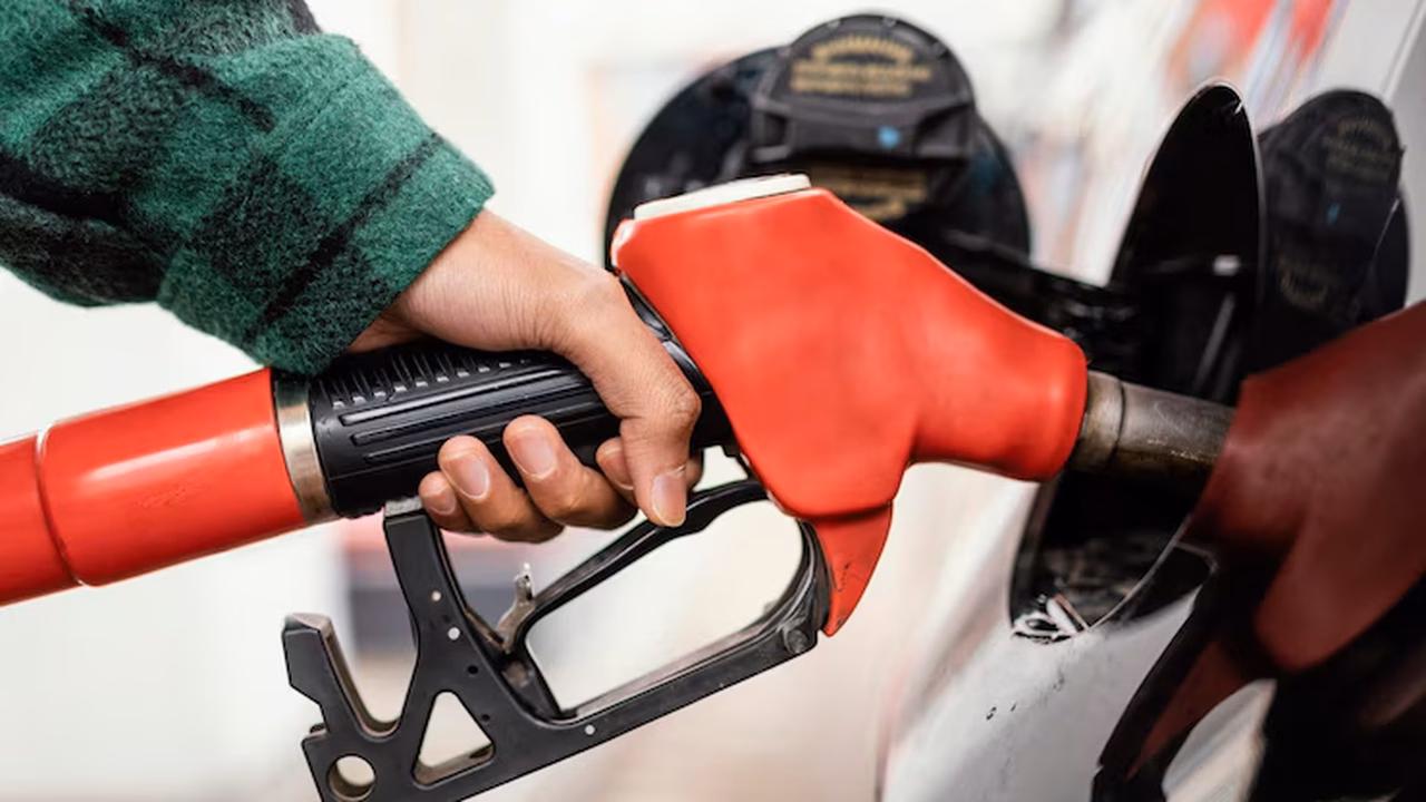 EUA anunciam aumento na oferta de gasolina para reduzir preços