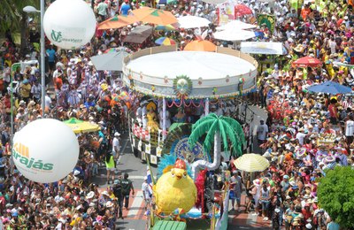 Prefeitura apoia o desfile do Pinto da Madrugada