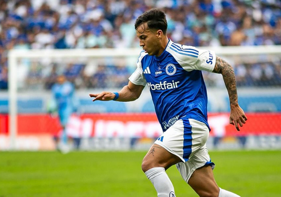 Selecionáveis brilham e Cruzeiro abre vantagem sobre Atlético-MG na Copa do Brasil