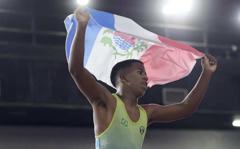 Estudante da Rede Estadual conquista 1ª medalha de ouro do Wrestling alagoano nos Jogos da Juventude