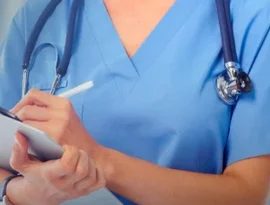 Direito à saúde: Justiça determina que Paulo Jacinto forneça tratamento domiciliar a idosa