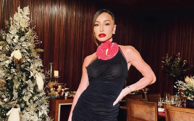 Namoro em segredo, escolhas difíceis e conciliações em 2024: saiba as previsões para Sabrina Sato