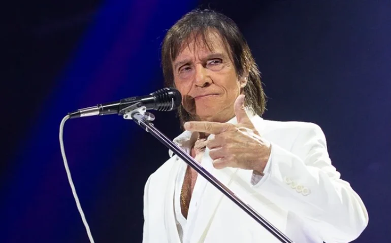 Roberto Carlos relembra os dois momentos de estresse que viveu em seus shows