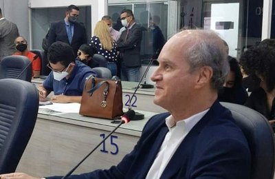 “Quarenta tem vez”: Balbino apresenta projeto que beneficia pessoas acima dos 40 anos