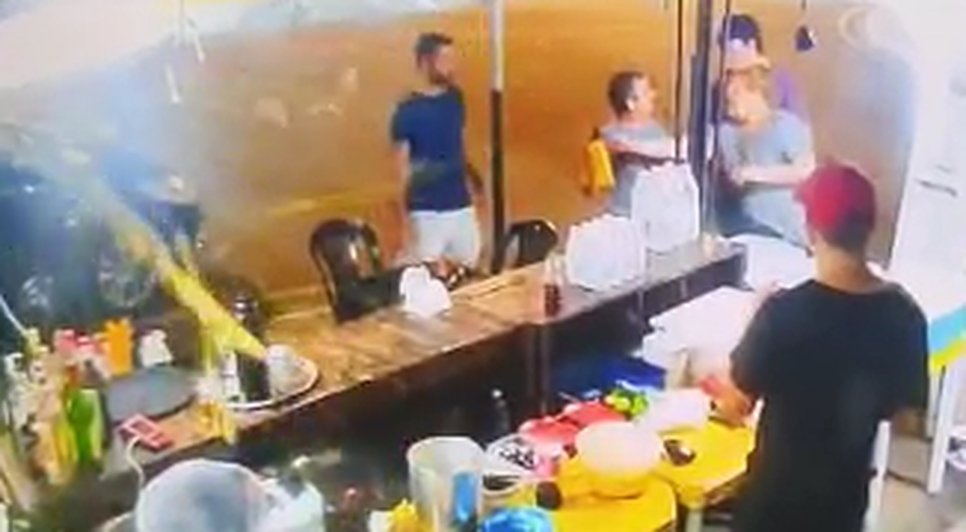 Briga de bar termina com policial e mãe do proprietário mortos a tiros em Aracaju