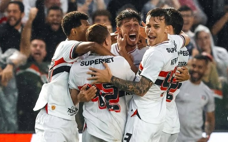 São Paulo abre defesa do título e Santos busca retomada em domingo de Copa SP