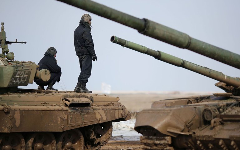 Rússia é um dos maiores produtores de tanques no mundo testados em combate, diz relatório