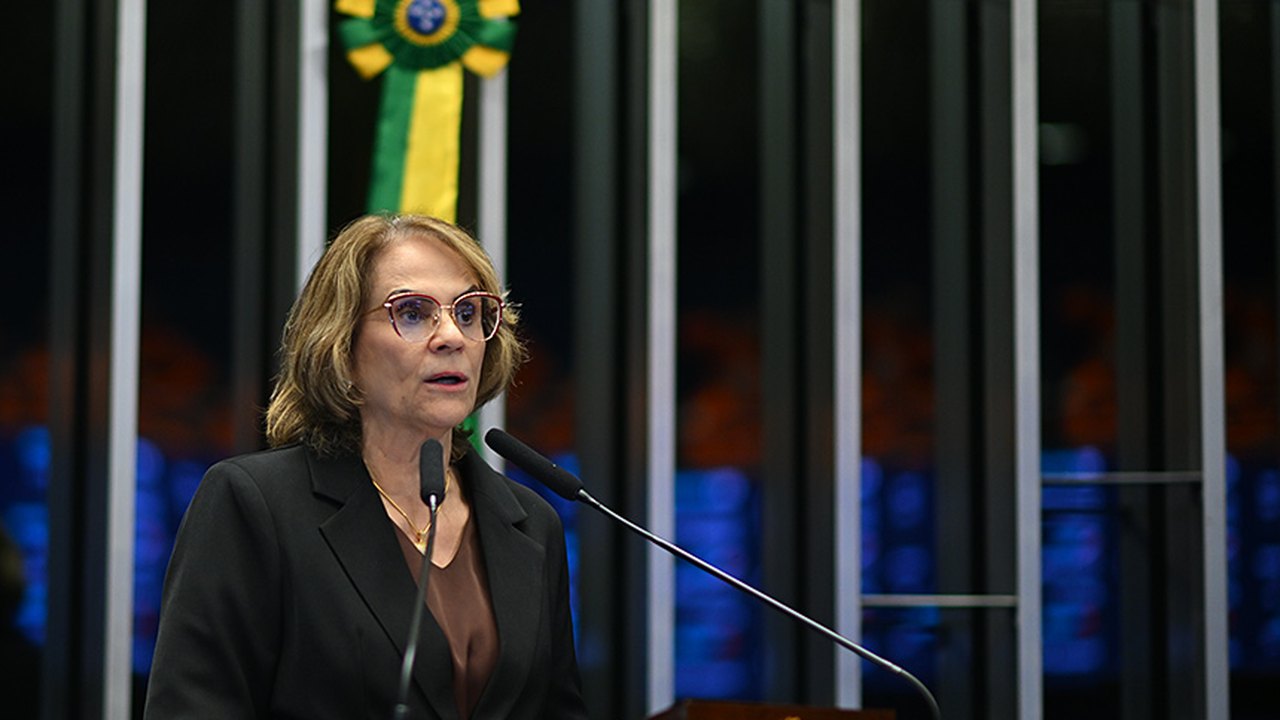 Damares faz balanço de atividades da CDH no primeiro semestre