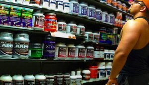 A maioria das pessoas costumam comprar suplementos sem antes consultar o nutricionista
