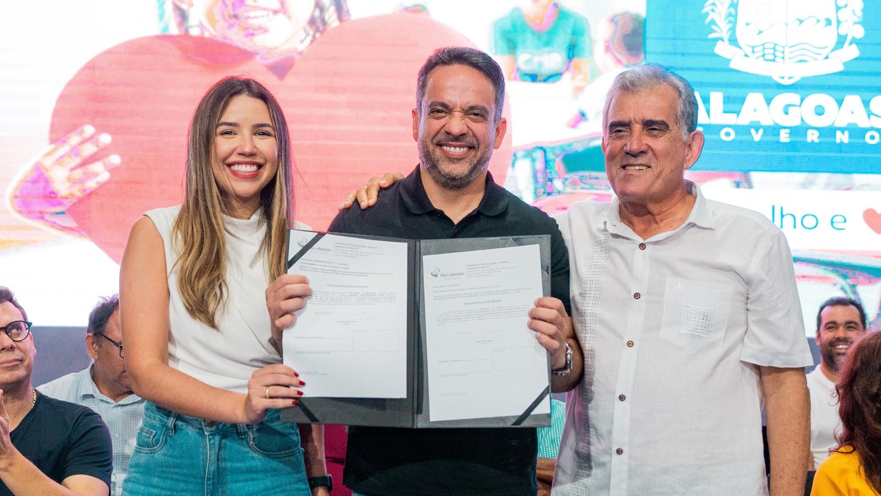 Paulo Dantas inaugura revitalização de mais um trecho da orla de Pão de Açúcar