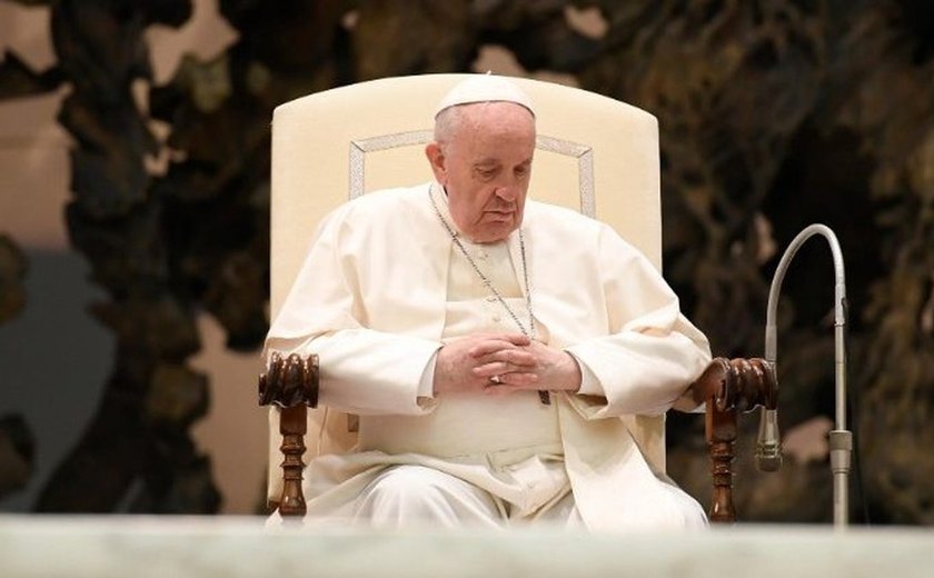 Papa Francisco tem noite tranquila sem nova crise respiratória, diz Vaticano