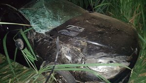 Jovem morre e três pessoas ficam feridas após carro capotar em Riachuelo / Foto: Foto: BPRv/SE