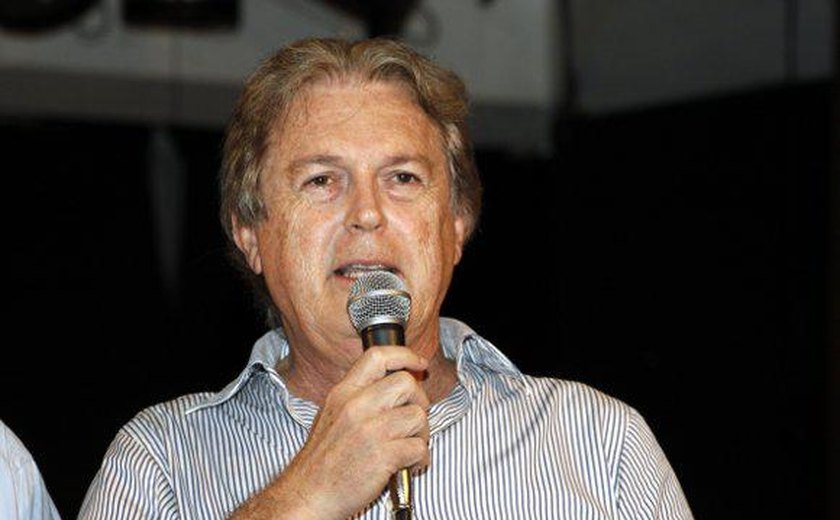 PSL não vai entrar na defesa de Moro, diz Luciano Bivar