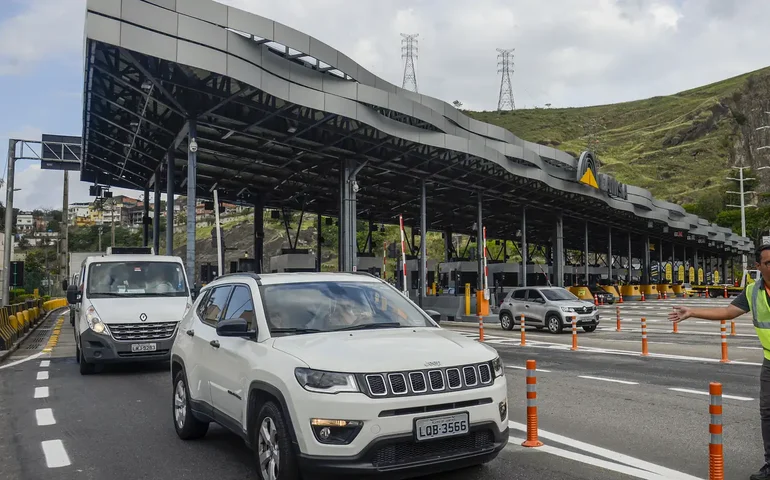 Pedágio free flow da Dutra em SP começa a funcionar neste sábado, mas impasse judicial impede aplicação de multas; entenda