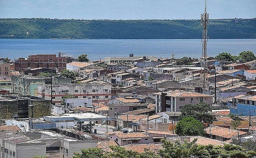 Ufal apresenta à Defensoria mais um relatório favorável à realocação dos moradores dos Flexais