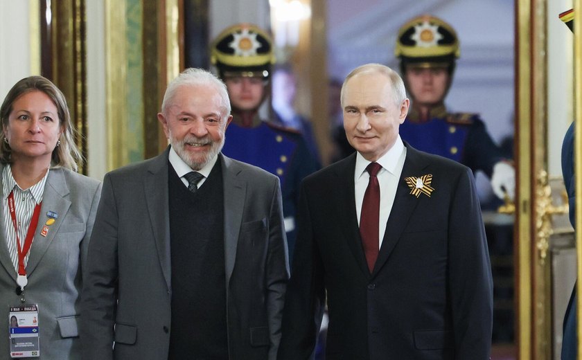Anão diplomático? Especialista explica ligação de Putin para Lula antes de encontro com Trump