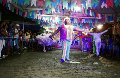 Amor pelas quadrilhas mobiliza arapiraquenses no São João Comunitário