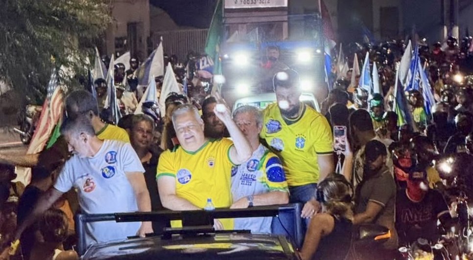 Alfredo Gaspar encerrou campanha ‘em casa’ com caminhada em Maceió 