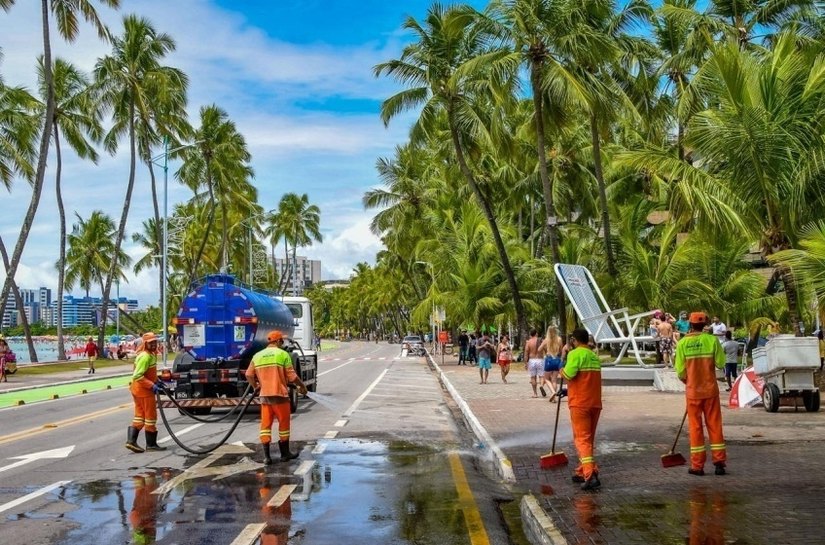 Prefeitura prepara programação especial de limpeza para Réveillon de Maceió