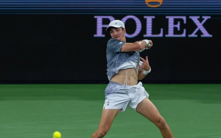 João Fonseca tenta ser o terceiro brasileiro a derrotar o número 1 do mundo