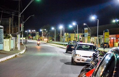 Prefeitura da Laje substitui lâmpadas comuns por LED