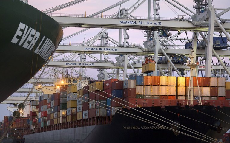 Mídia: China deve bater recorde de superávit comercial de US$ 1 trilhão 'para tristeza do Ocidente'