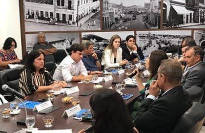 Deputada estadual eleita, Fátima Canuto participa de reunião na Fecomércio/AL