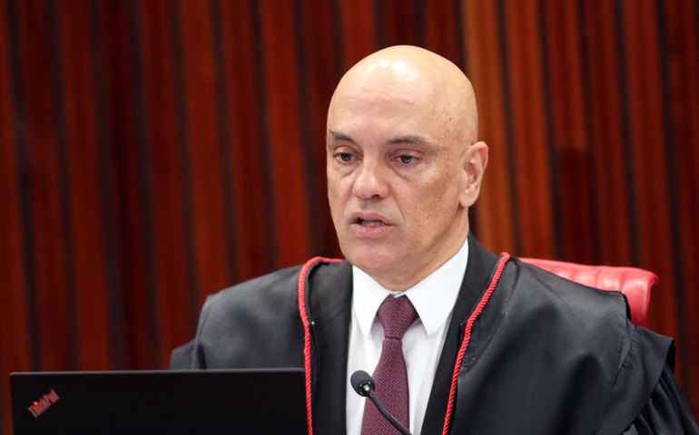 Moraes pede que PL abranja pedido de invalidação das urnas ao 1º turno