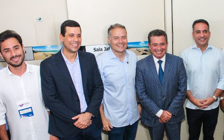 Prefeito eleito de Santana do Mundaú participa de congresso promovido pela AMA