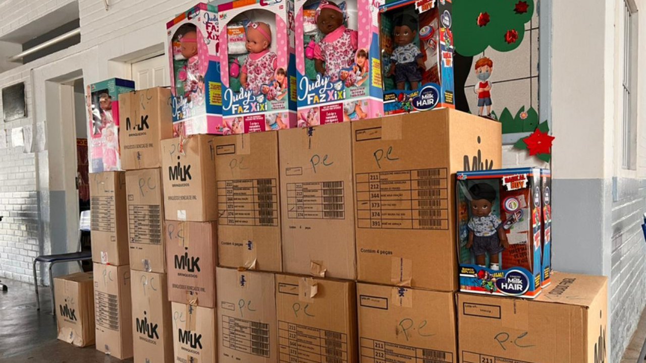 Prefeitura de Maceió entrega quase dois mil brinquedos para a Educação Infantil