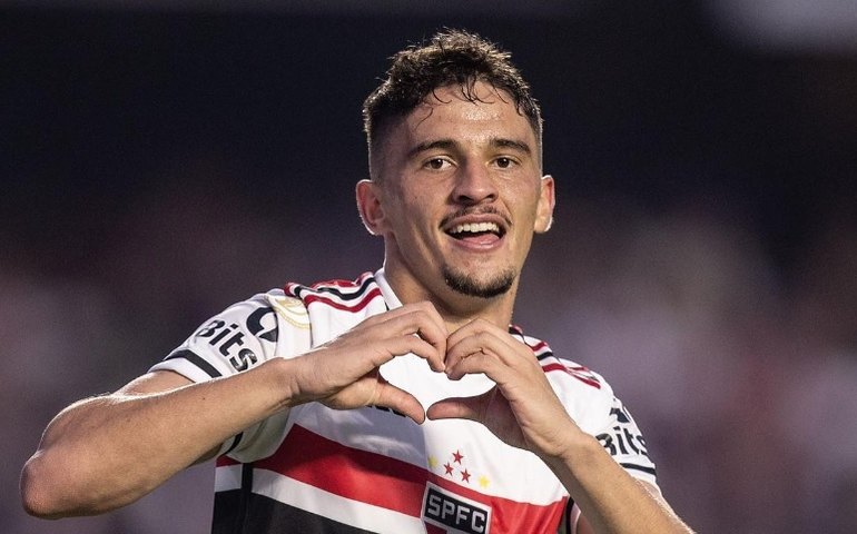 Pablo Maia se recupera de trauma na perna direita, treina e fica à disposição no São Paulo