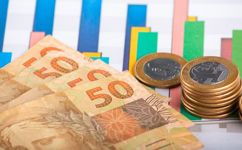 Comissão promove debate sobre a política de juros no Brasil