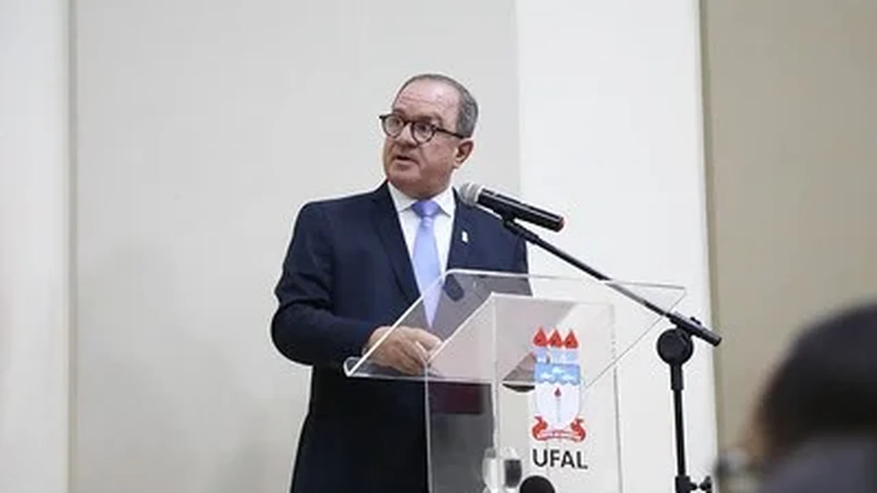 Mário Jucá é escolhido membro titular da Academia Alagoana de Educação