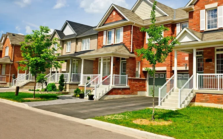 Vendas de moradias novas nos EUA recuam 17,6% em janeiro