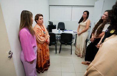 Ministra das Mulheres visita Casa da Mulher Alagoana em Maceió