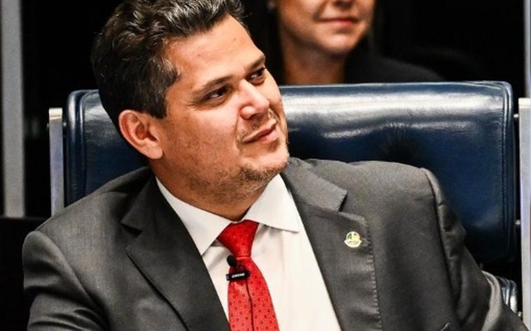 Alcolumbre quer agilizar votação de veto de Lula ao PL da Dosimetria