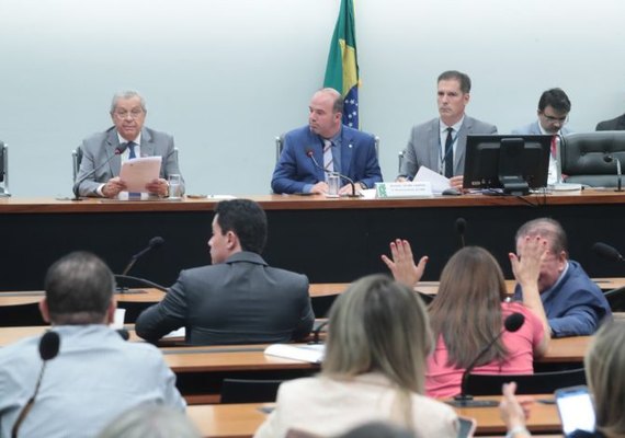 Comissão Mista de Orçamento aprova créditos para a ajuda ao Rio Grande do Sul