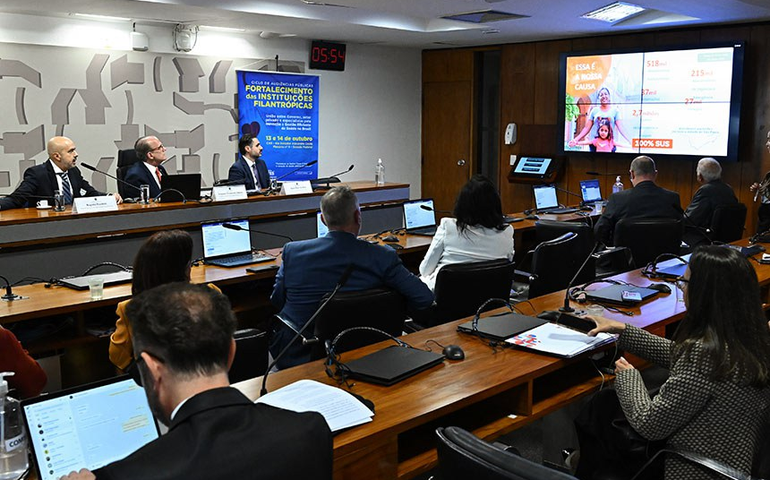 Especialistas defendem emendas parlamentares para custeio das Santas Casas