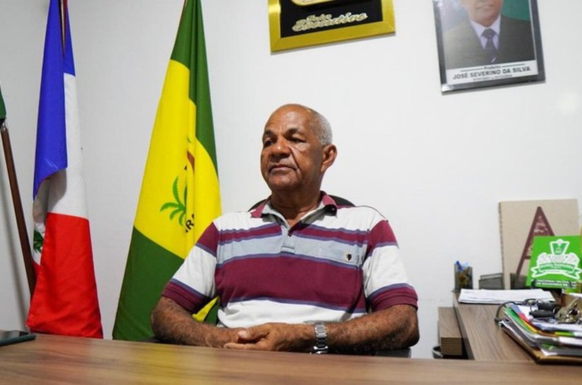 Prefeito Déo seria reeleito com folga em Japaratinga, mostra pesquisa do Instituto Falpe