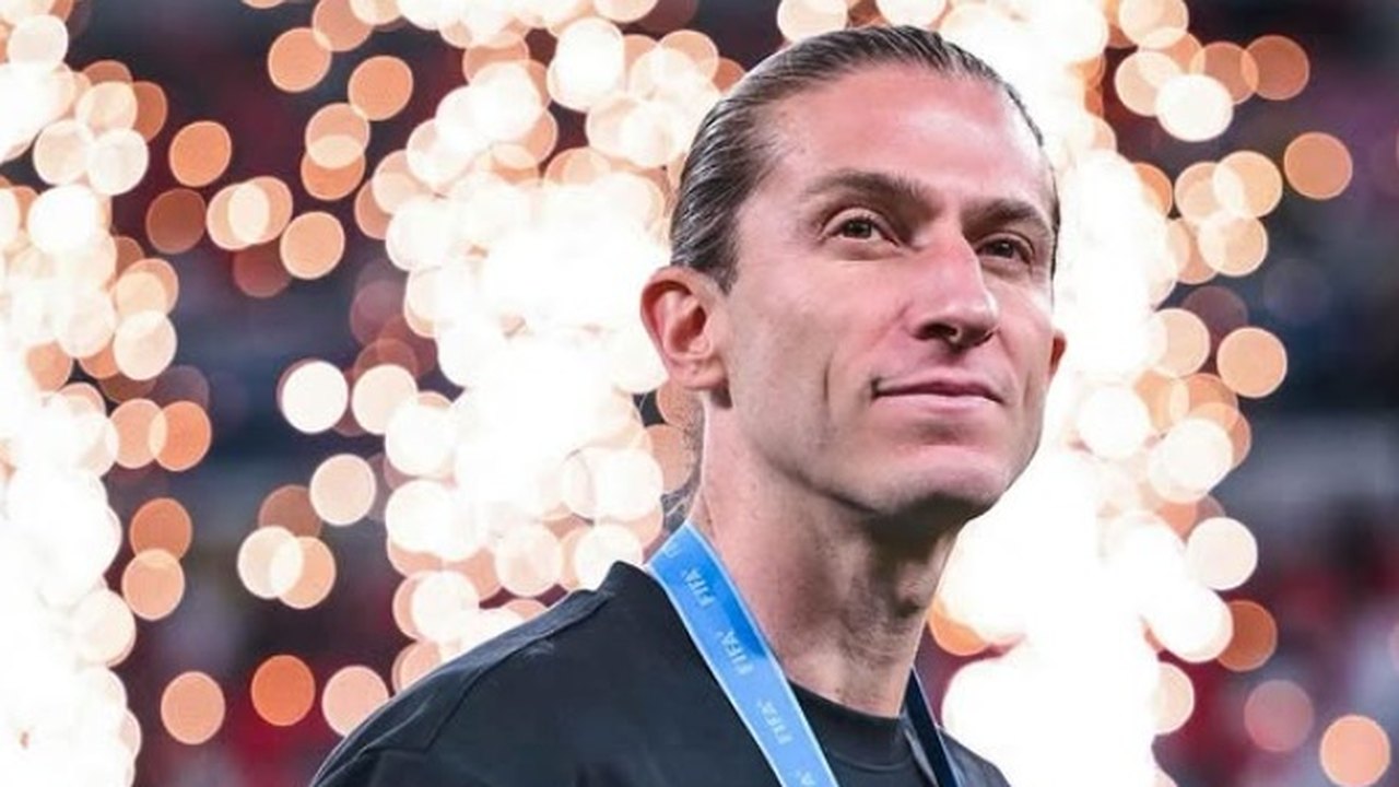 Filipe Luís se torna o 1º treinador do Monaco a vencer seus primeiros 5 jogos