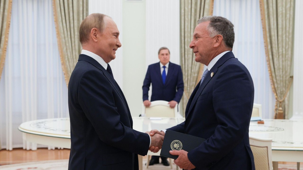 Encontro entre Steve Witkoff e Vladimir Putin no Kremlin chega ao fim após 3 horas