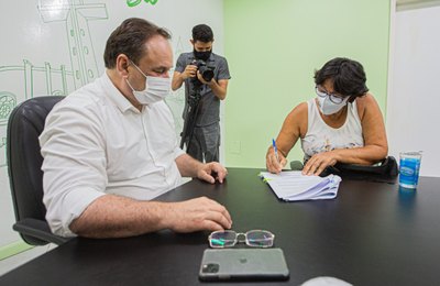 Prefeito Luciano libera recursos para associação protetora de animais