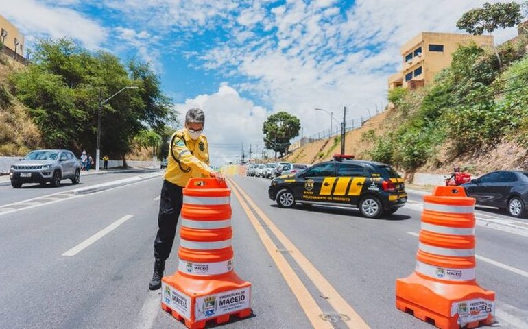 SMTT monta plano especial para ações do Réveillon na orla de Maceió