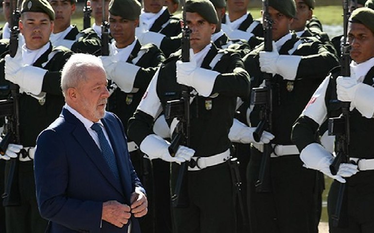 Desbolsonarização no governo Lula atinge militares em cargos políticos