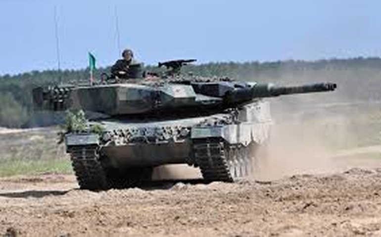 Polônia busca permissão de Berlim para enviar tanques para a Ucrânia