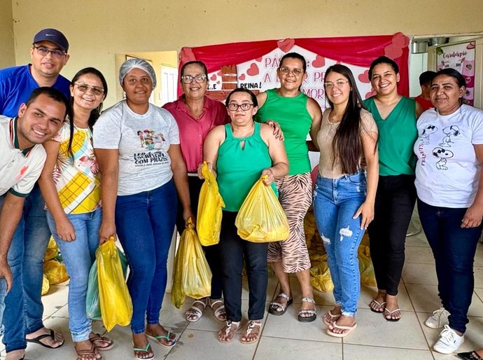 Prefeitura de Lagoa da Canoa entrega mais de 20 toneladas de pescado na Semana Santa