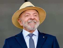 Lula apresenta ações no TSE contra Caiado e Renan por falas difamatórias durante debate