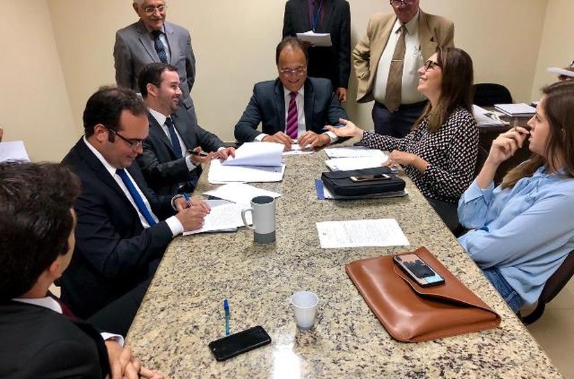 Davi Maia é favorável à venda de bebidas alcoólicas nos estádios em AL